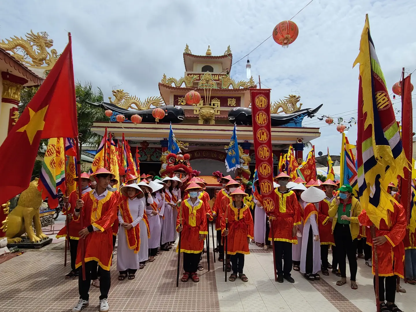 Tưng bừng lễ hội Nghinh Ông ở Sông Đốc Cà Mau