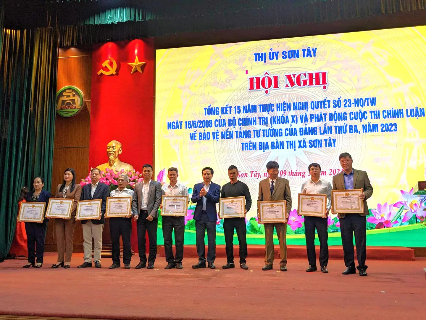 Sơn Tây đạt nhiều thành tựu nổi bật, toàn diện về văn học nghệ thuật