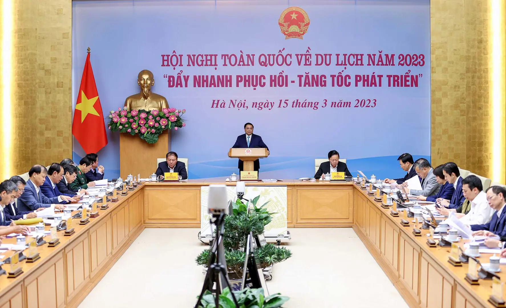 Tìm giải pháp để du lịch tránh tình trạng "đi trước về chậm"