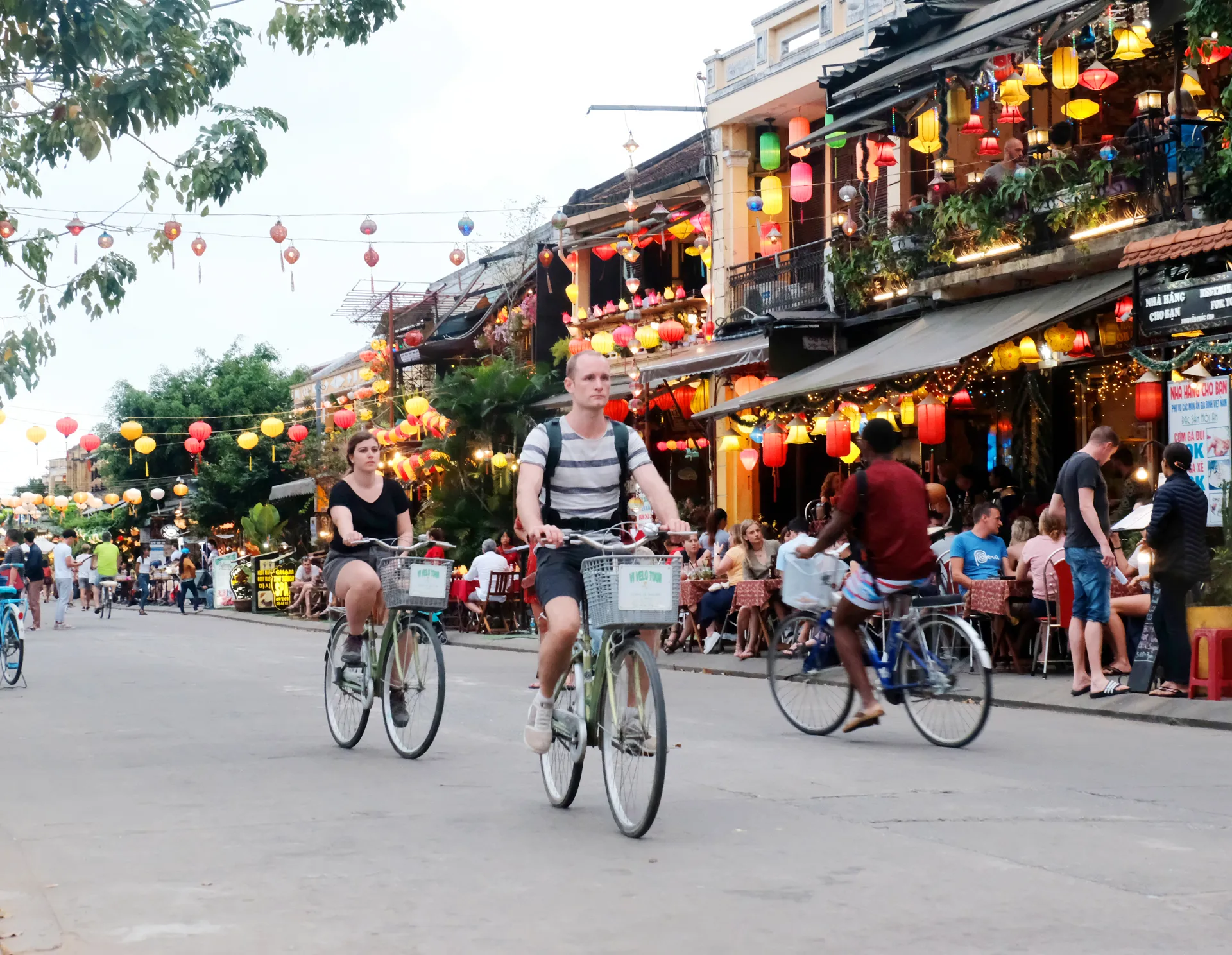 Tin tức tổng hợp hấp dẫn nhất trên báo in số 56 ra ngày 16/3/2023