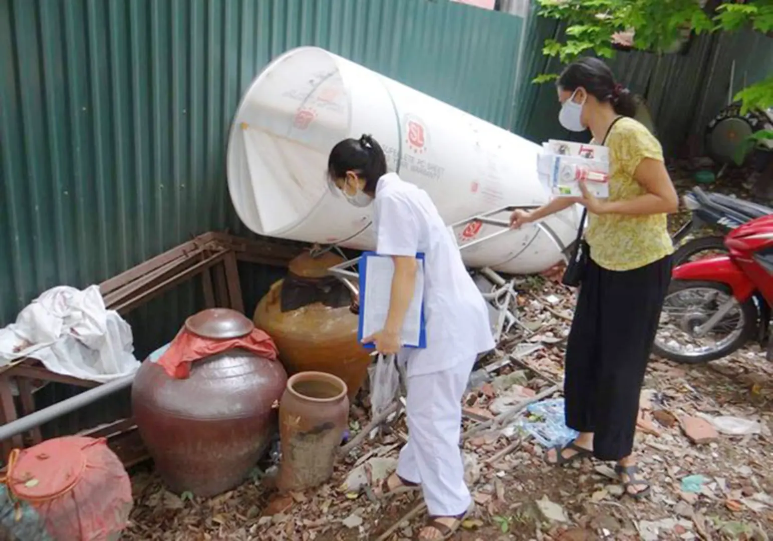 Sốt xuất huyết giảm nhưng vẫn tiềm ẩn nguy cơ, Hà Nội sẵn sàng ứng phó