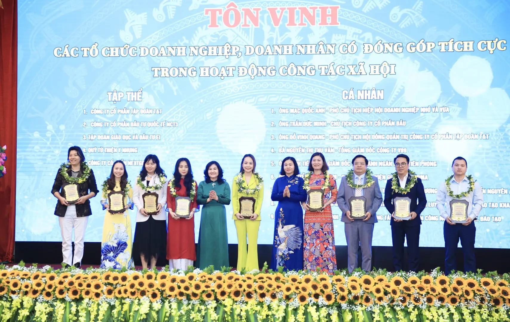 Hà Nội tôn vinh đóng góp của những người làm công tác xã hội