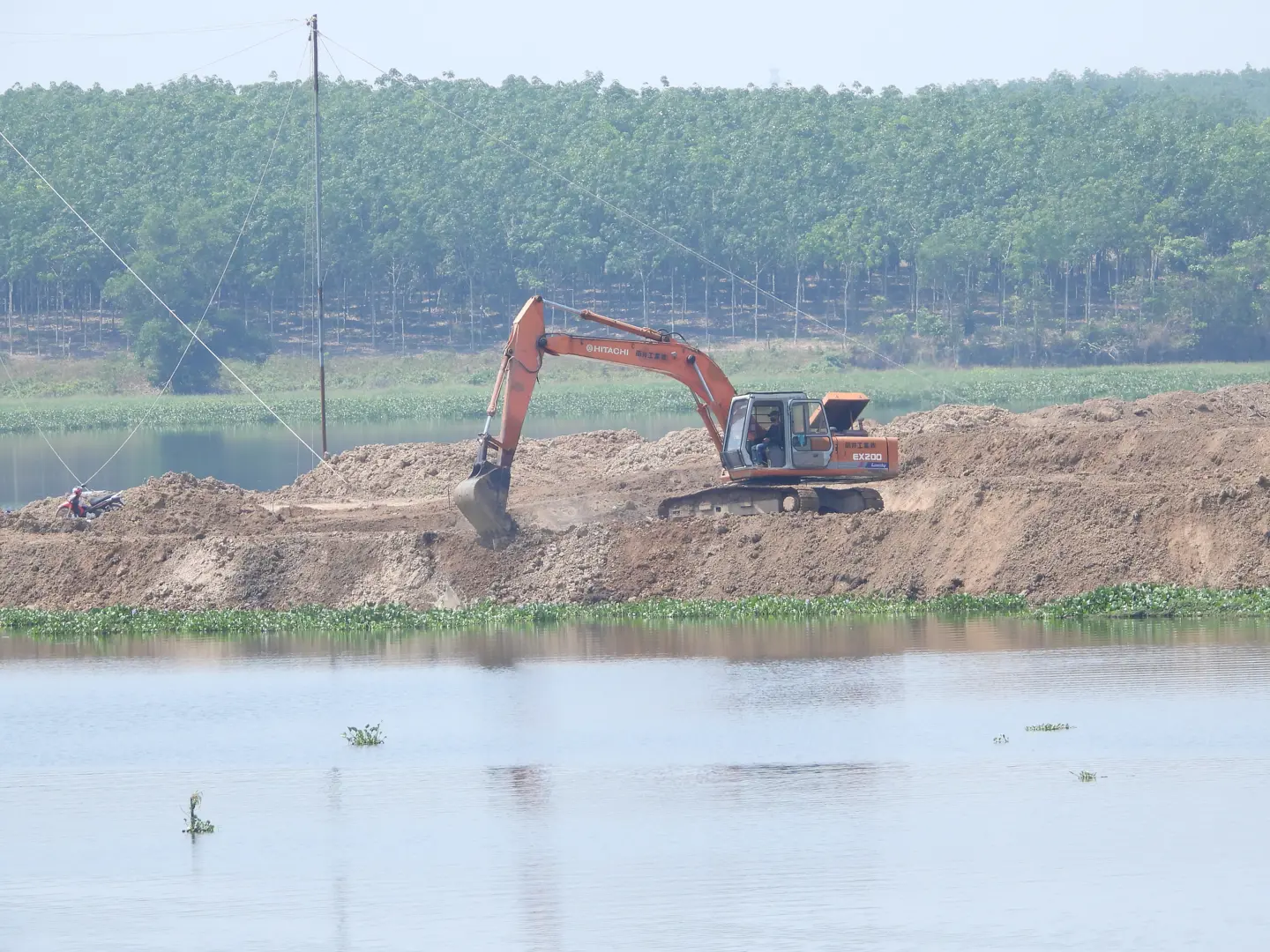 Bình Phước: Công trình thủy lợi quốc gia hồ Phước Hòa đang bị xâm lấn