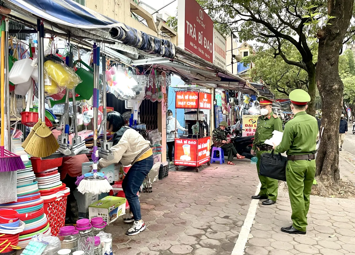 Quận Đống Đa quyết liệt lập lại trật tự đô thị địa bàn giáp ranh