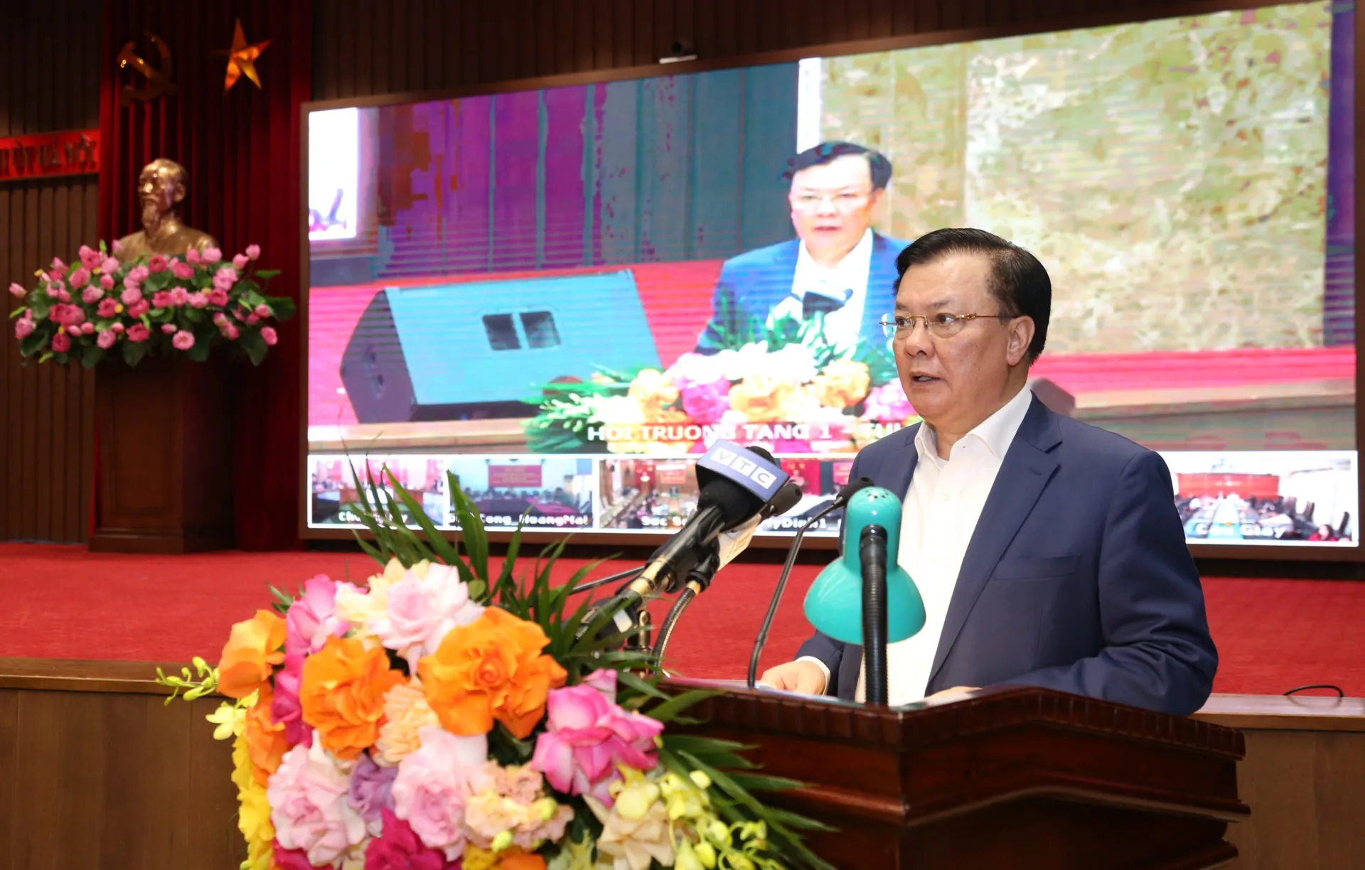 Bí thư Thành ủy Đinh Tiến Dũng phát biểu kết luận hội nghị. Ảnh: Thanh Hải
