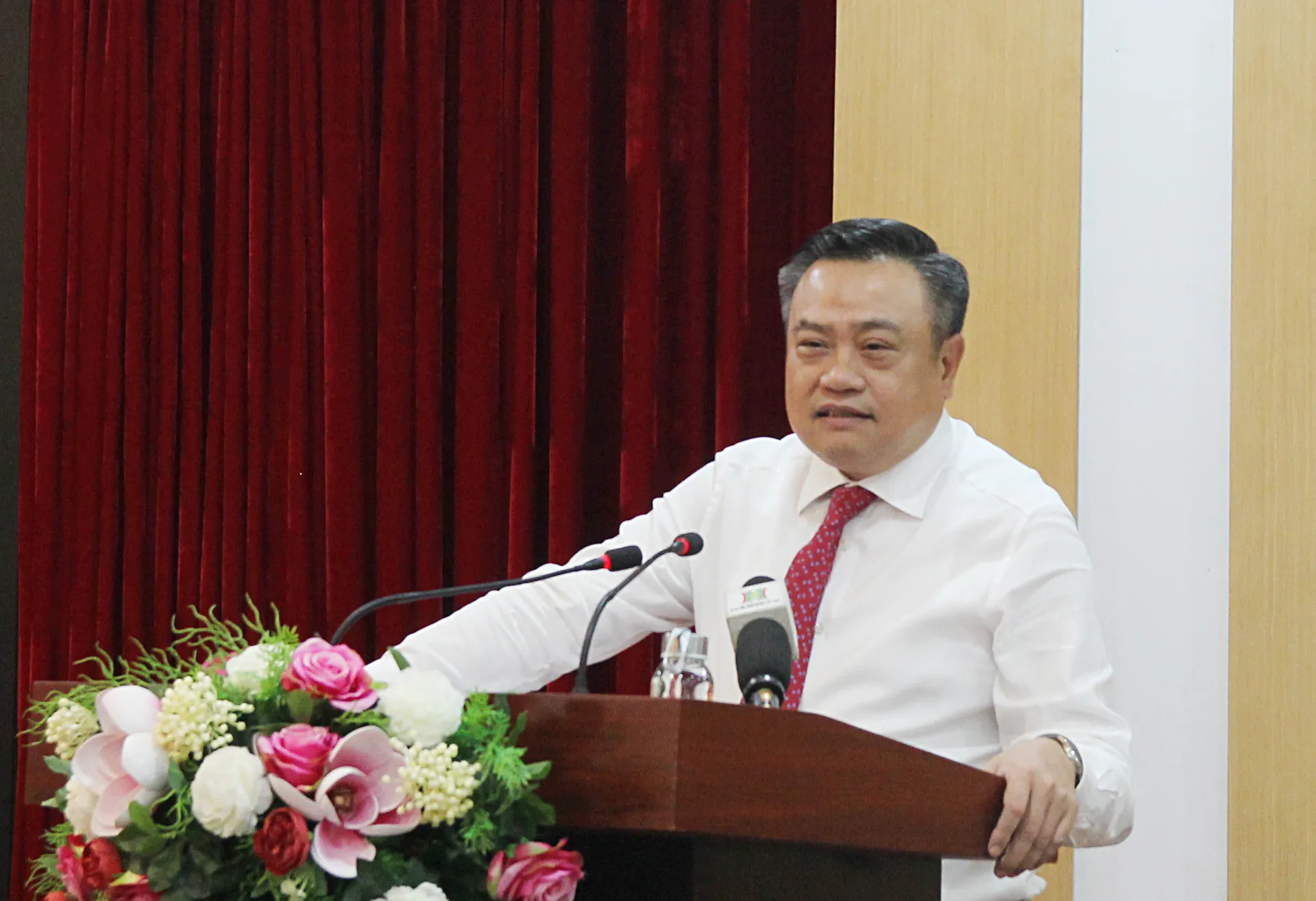 Chủ tịch UBND TP Hà Nội Trần Sỹ Thanh phát biểu tại hội nghị.