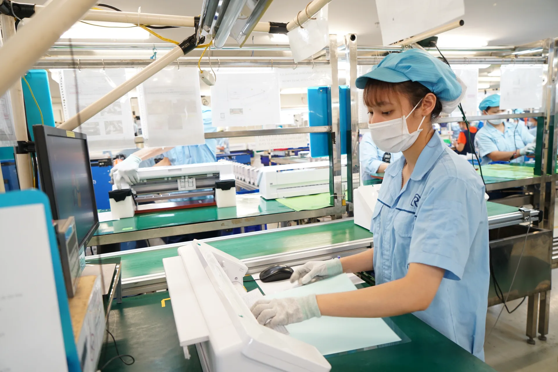 Tin tức hấp dẫn nhất trên báo in ra ngày 8/4/2023