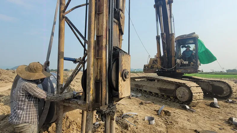 Đẩy nhanh tiến độ xử lý nền đất yếu dự án cao tốc Bắc- Nam