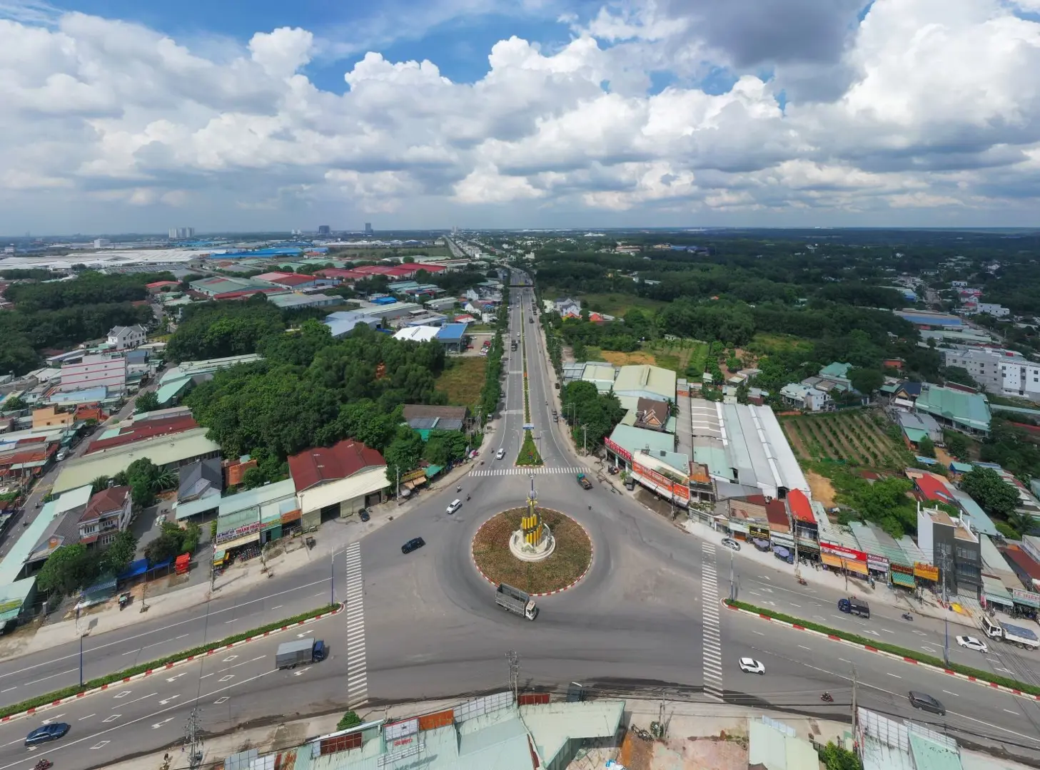 Phó Chủ tịch Thường trực Quốc hội dự Lễ công bố thành lập TP Tân Uyên