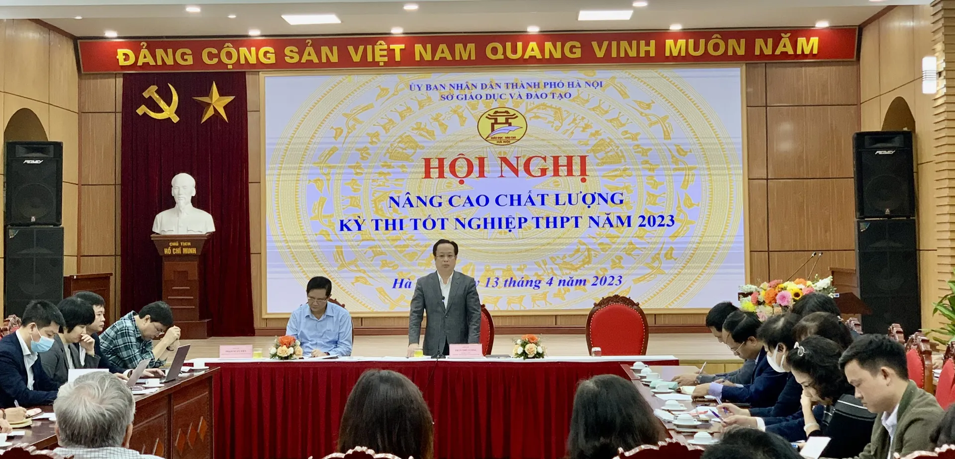 Giám đốc Sở GD&ĐT Hà Nội Trần Thế Cương phát biểu tại hội nghị. Ảnh: Nam Du