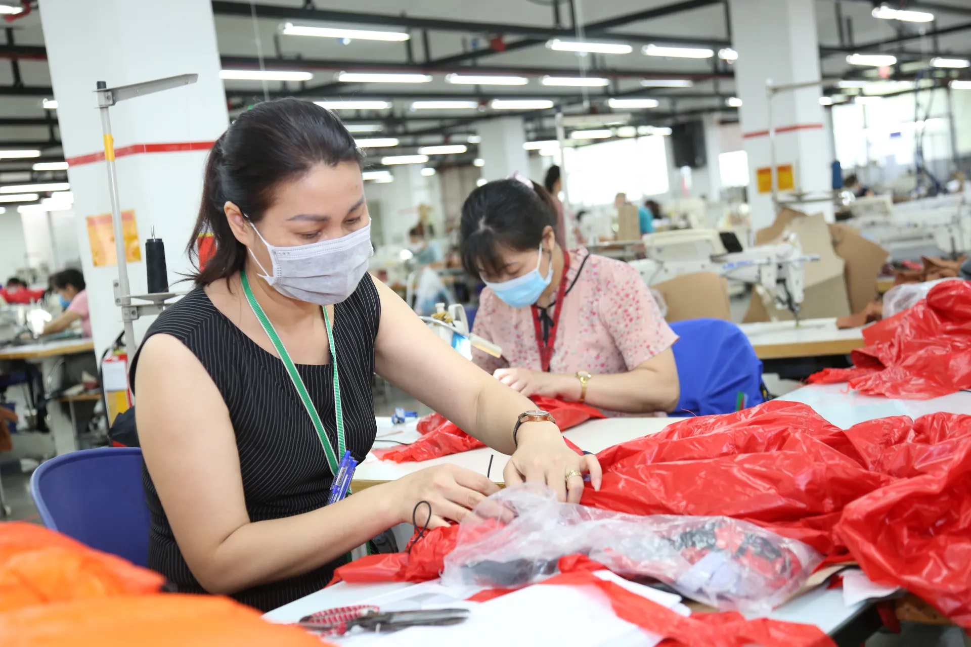 Nhiều doanh nghiệp gặp khó khăn khi sản lượng xuất khẩu giảm. Ảnh: Hải Linh