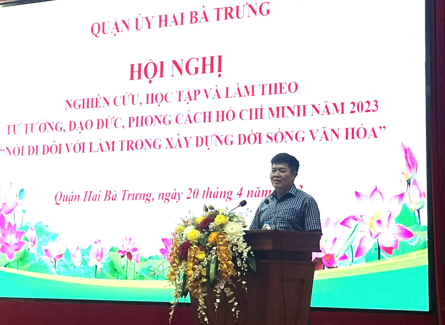 Đảng viên học Bác “Nói đi đôi với làm trong xây dựng đời sống văn hóa”