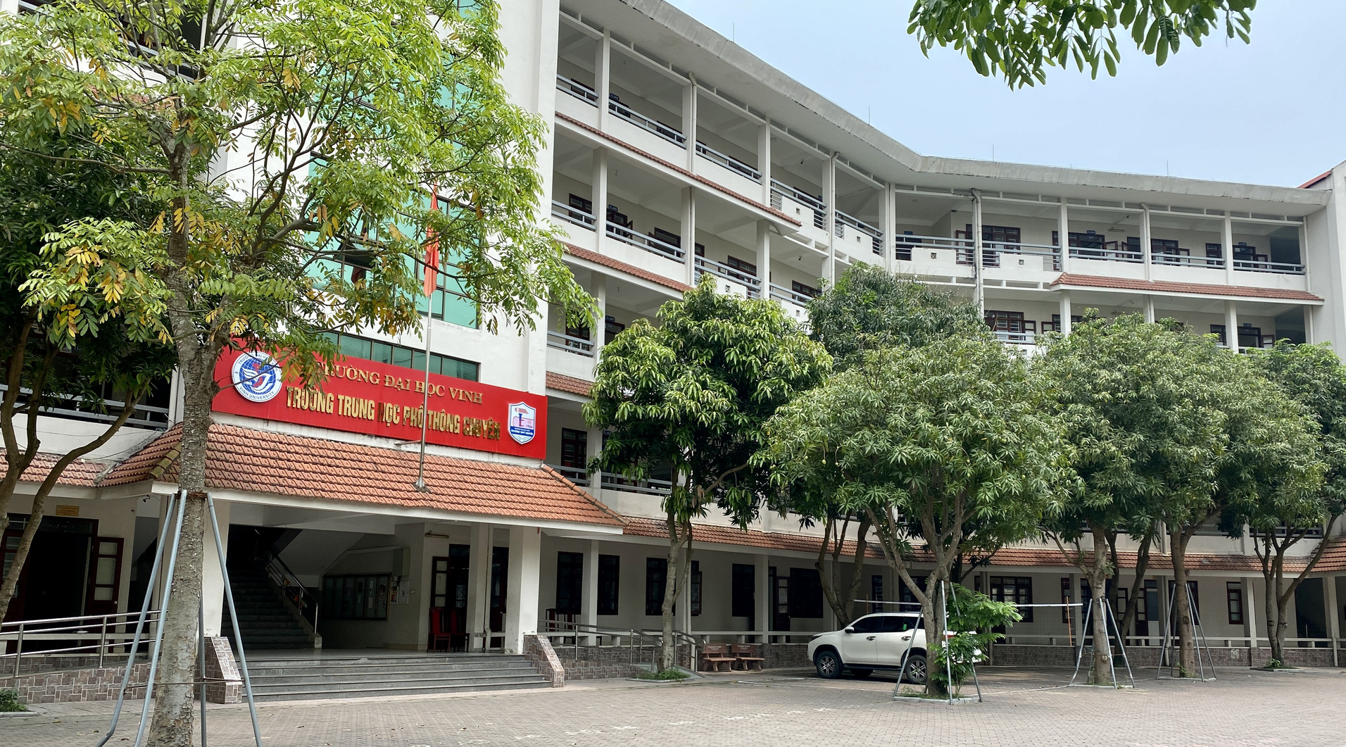 Bài học đau xót từ việc xem nhẹ những biểu hiện lạ của học sinh