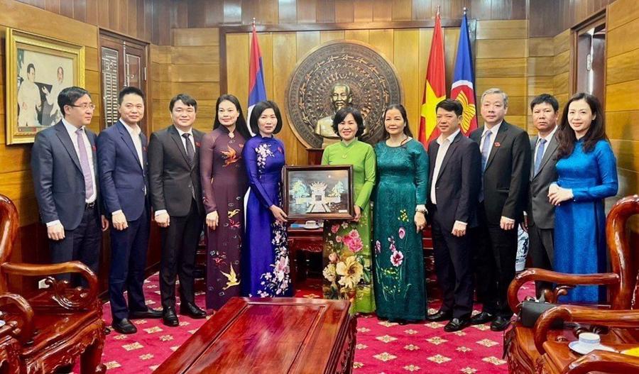 Hanoi’s high-ranking delegation wraps up successful trip to Laos