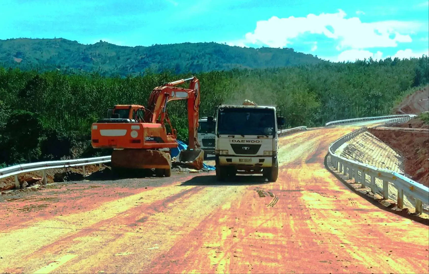 Các dự án đầu tư công chậm triển khai sẽ được điều chỉnh vốn. Ảnh Hồng Lam