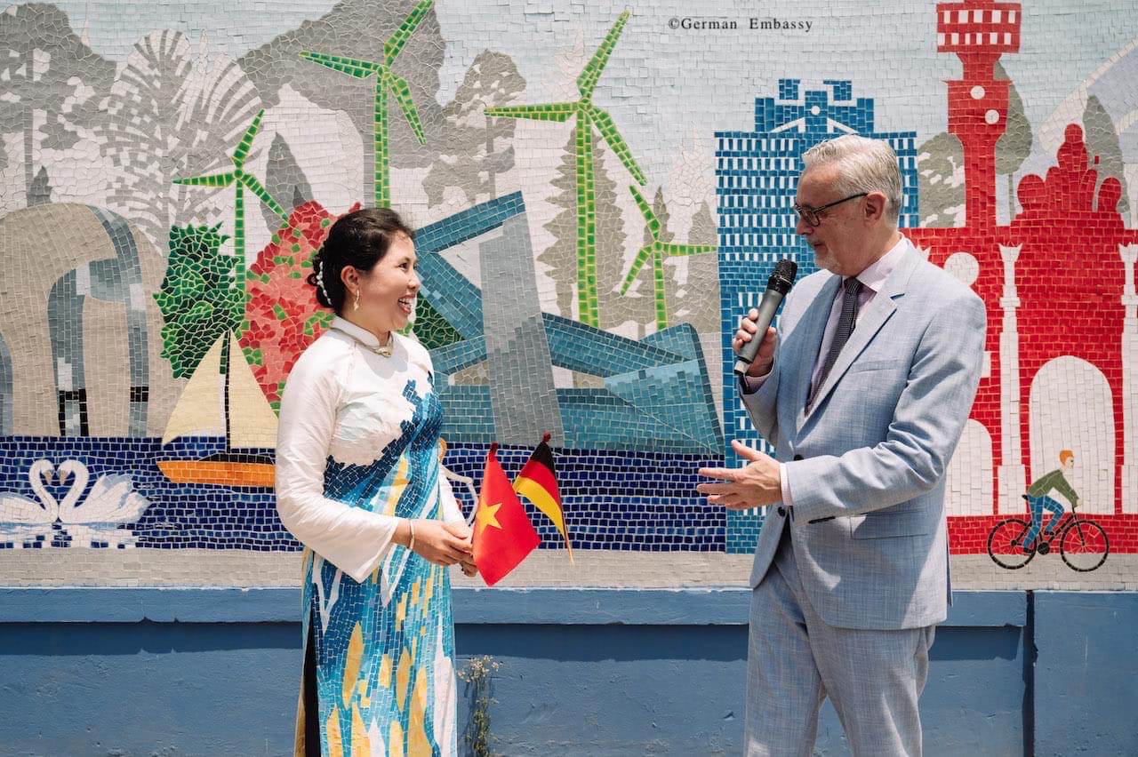 Mural on Vietnam-Germany friendship inaugurated in Hanoi