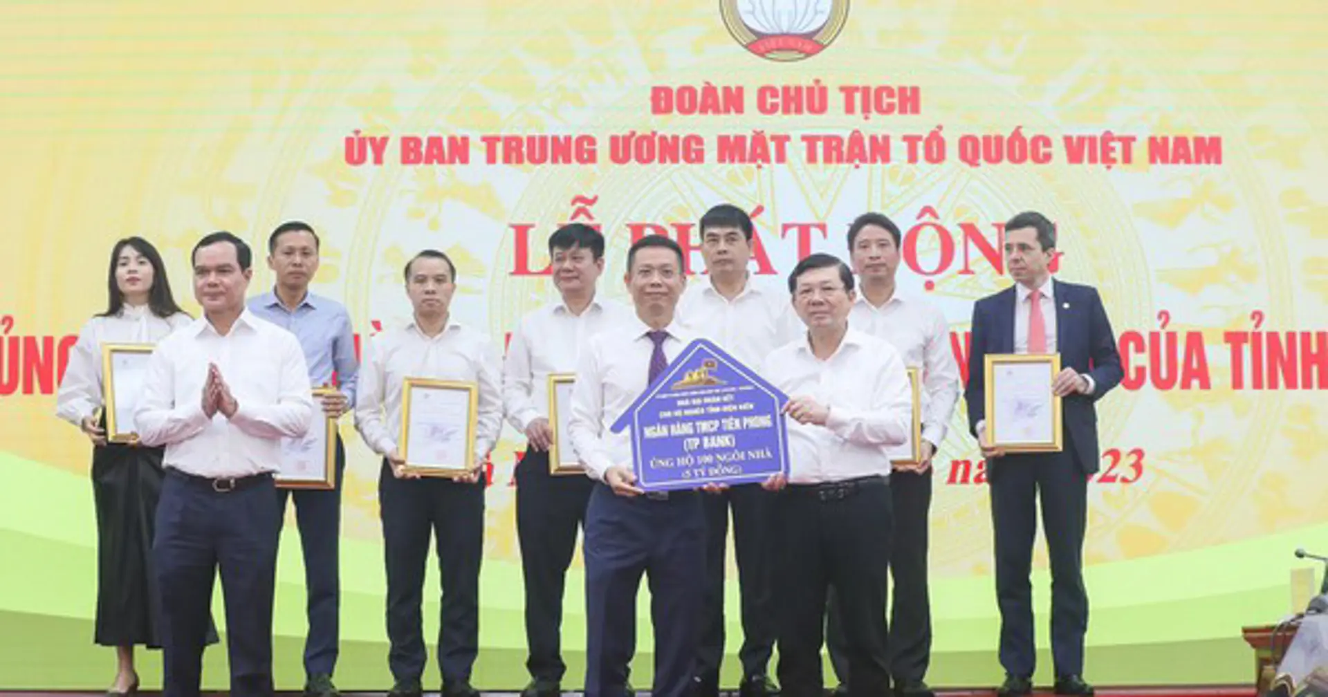 TPBank ủng hộ 5 tỷ đồng xây dựng nhà Đại đoàn kết tại tỉnh Điện Biên