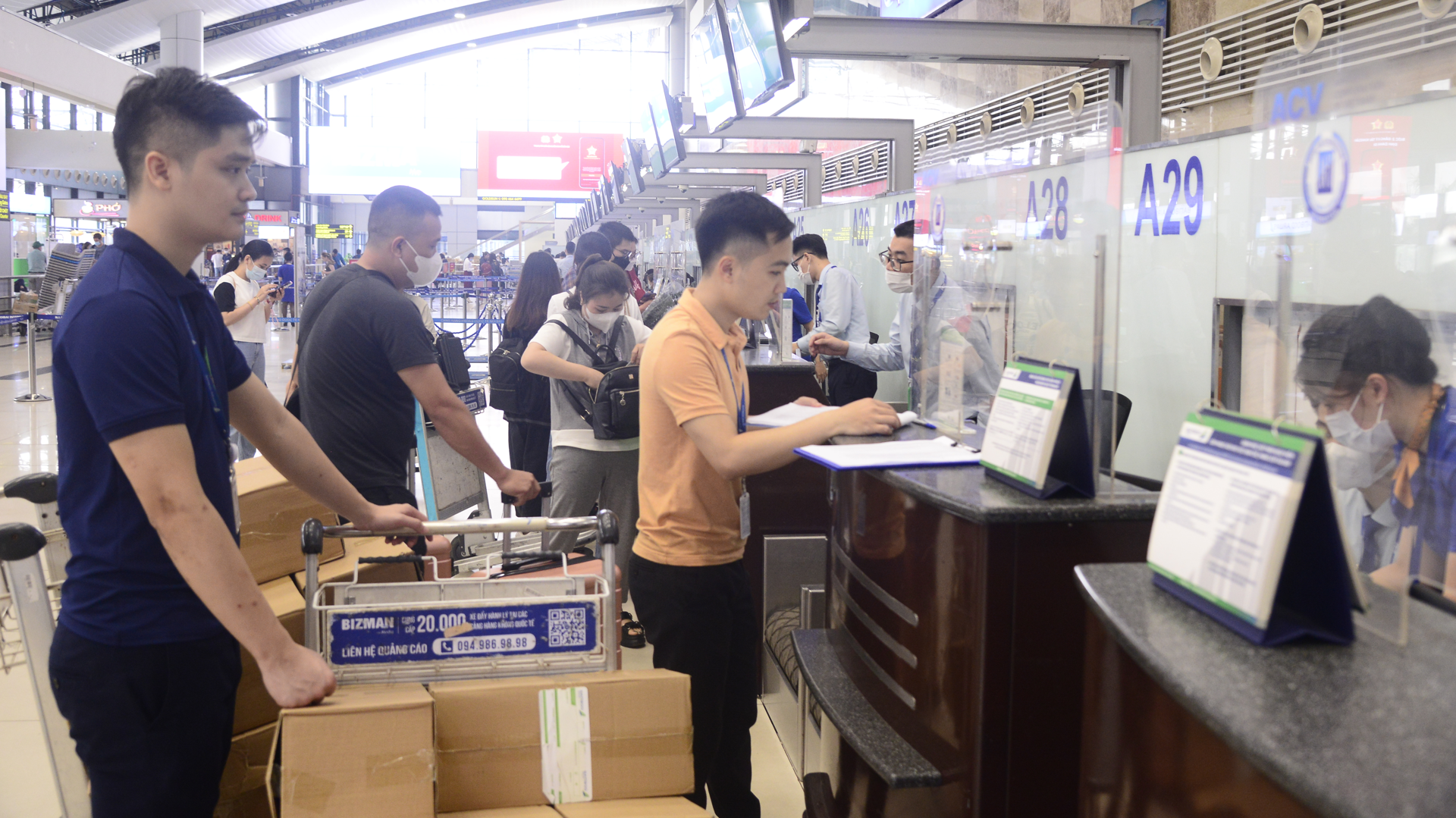 Giữ giá trần, bỏ giá sàn vé máy bay để  khuyến khích cạnh tranh