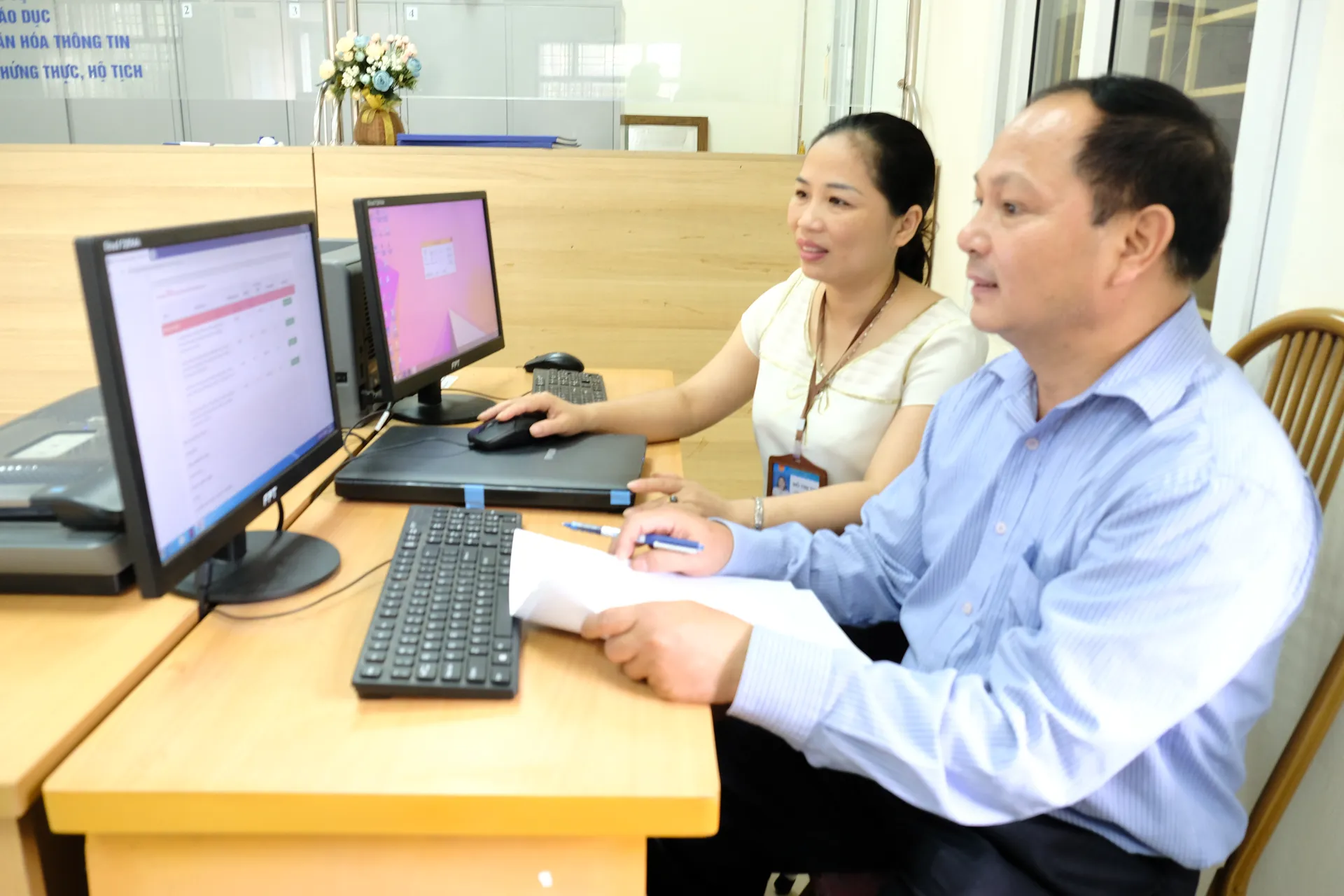 Thêm công cụ kiểm soát cán bộ