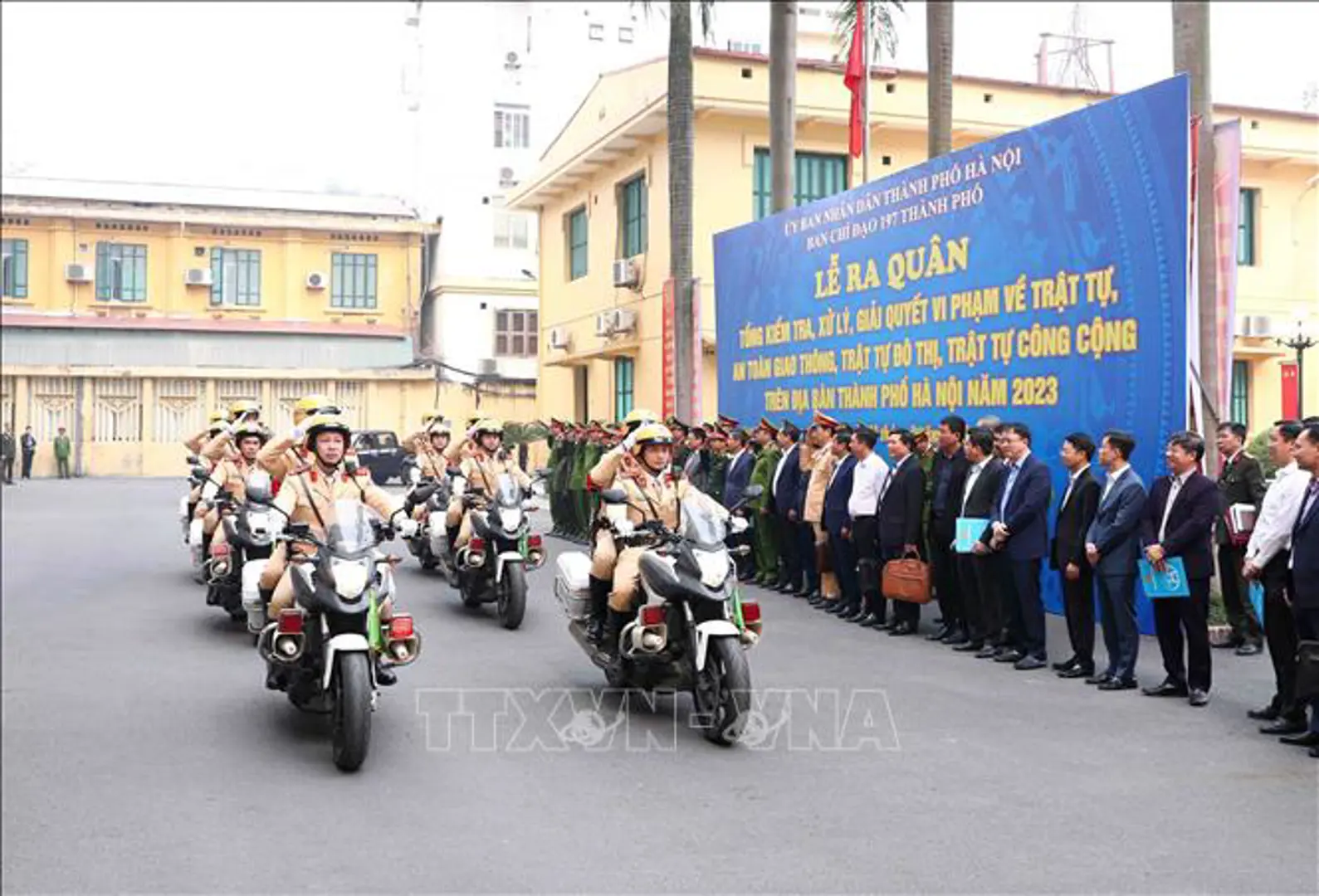 Tăng cường sự lãnh đạo của Đảng trong bảo đảm trật tự, an toàn giao thông