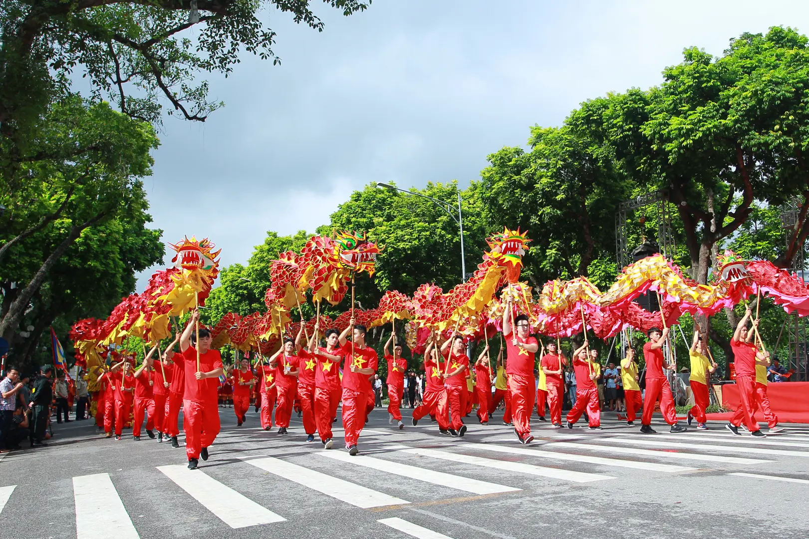 Tin tức hấp dẫn nhất trên báo in ra ngày 26/5/2023