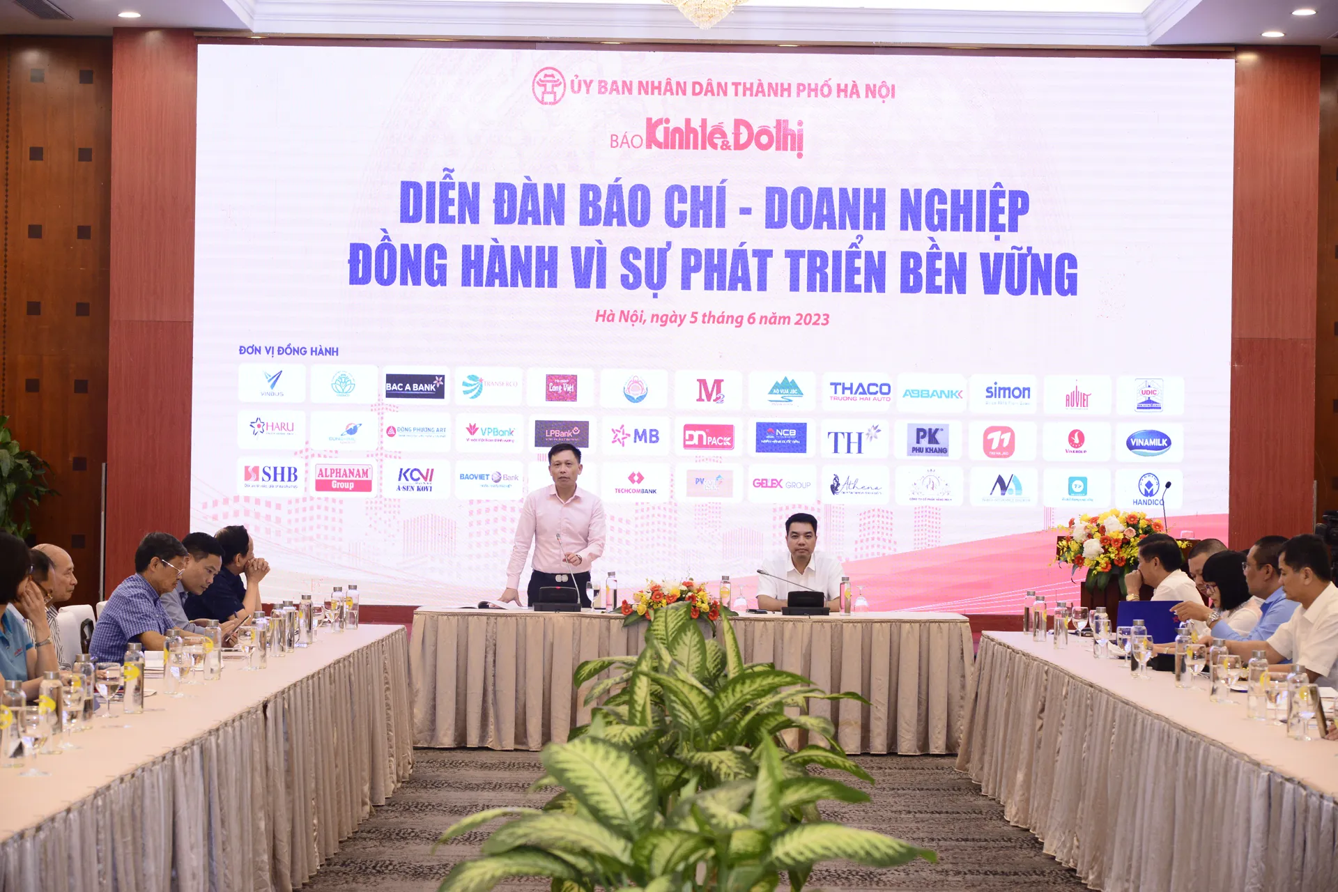 Quang cảnh diễn đàn. Ảnh: Phạm Hùng