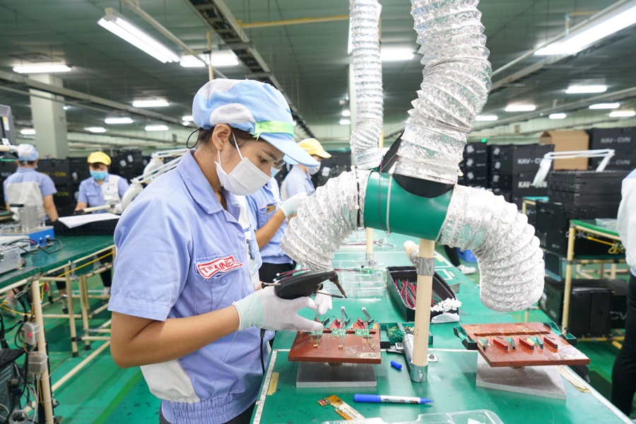 Vietnam’s GDP growth expands by 3.72% in H1