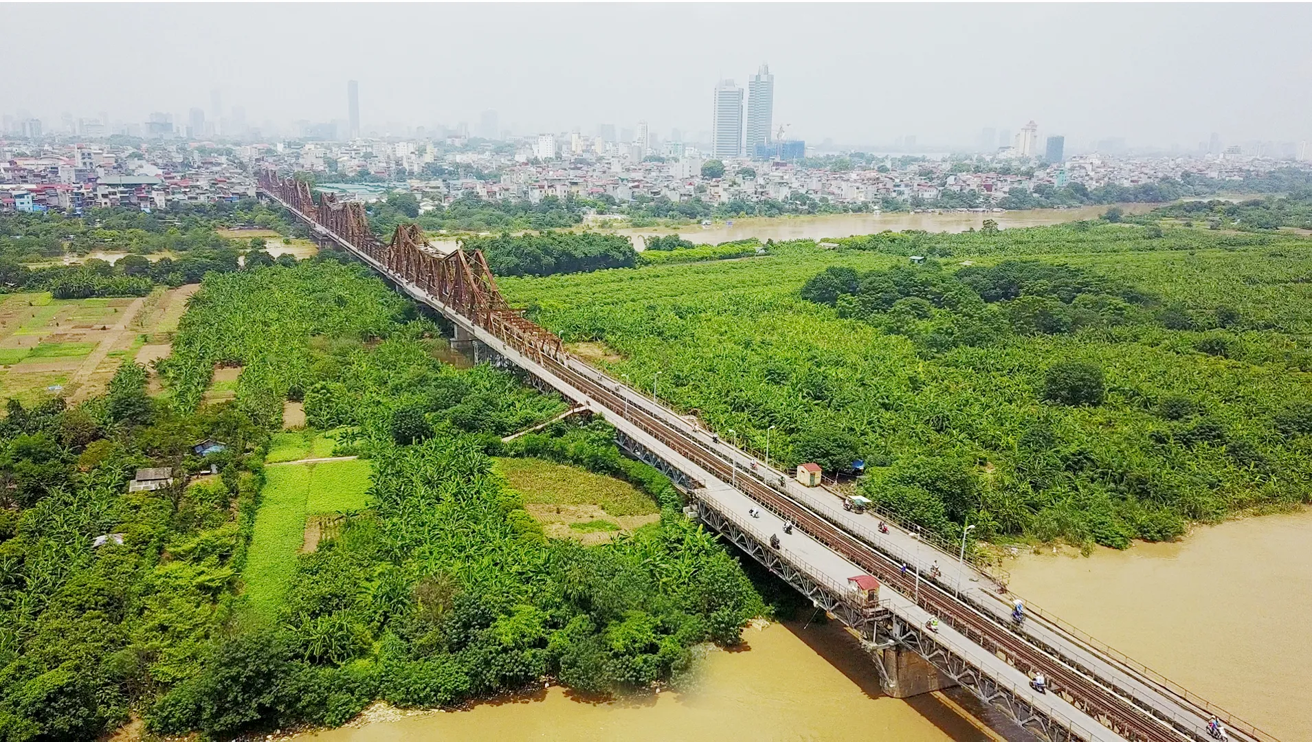 Khu vực bãi giữa sông Hồng. Ảnh: Công Hùng