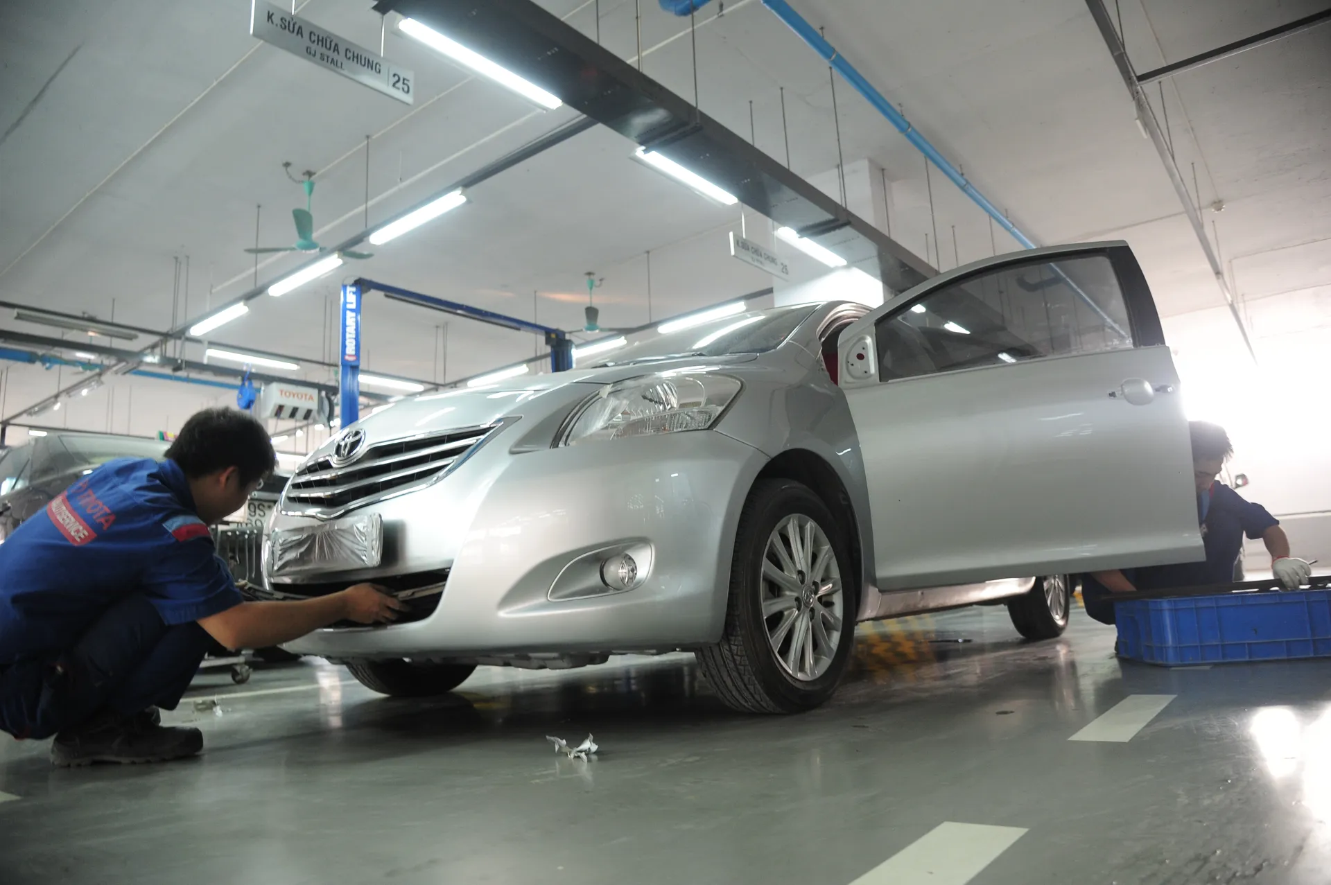 Việc luật hóa trách nhiệm bảo dưỡng định kỳ xe của chủ phương tiện sẽ mang lại nhiều lợi ích. Ảnh: Phạm Hùng
