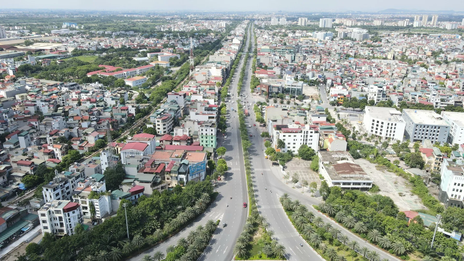 Tổ chức lại giao thông nút giao Hồng Tiến-Nguyễn Văn Cừ