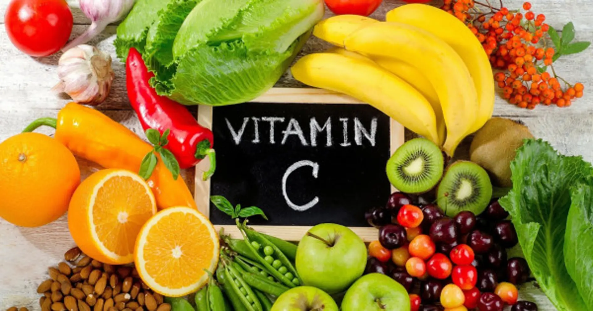 Vì sao cần bổ sung Vitamin C vào mùa Hè?