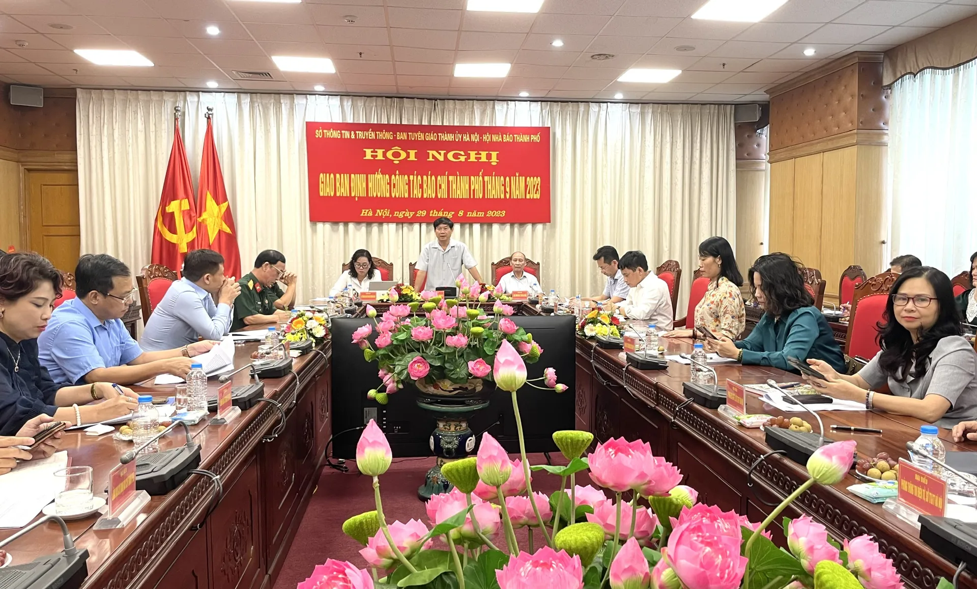 Phó trưởng Ban Thường trực Ban Tuyên giáo Thành ủy Phạm Thanh Học phát biểu tại hội nghị. Ảnh: Trẩn Long