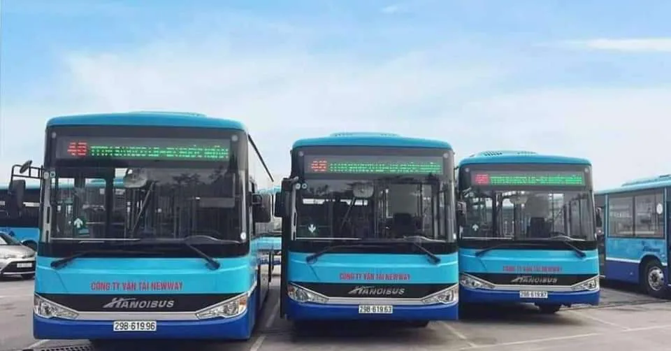 Sở Giao thông vận tải TP Hà Nội vừa ban hành các quyết định điều chỉnh điểm đầu cuối, lộ trình, dịch vụ một số tuyến buýt từ ngày 1/9/2023.