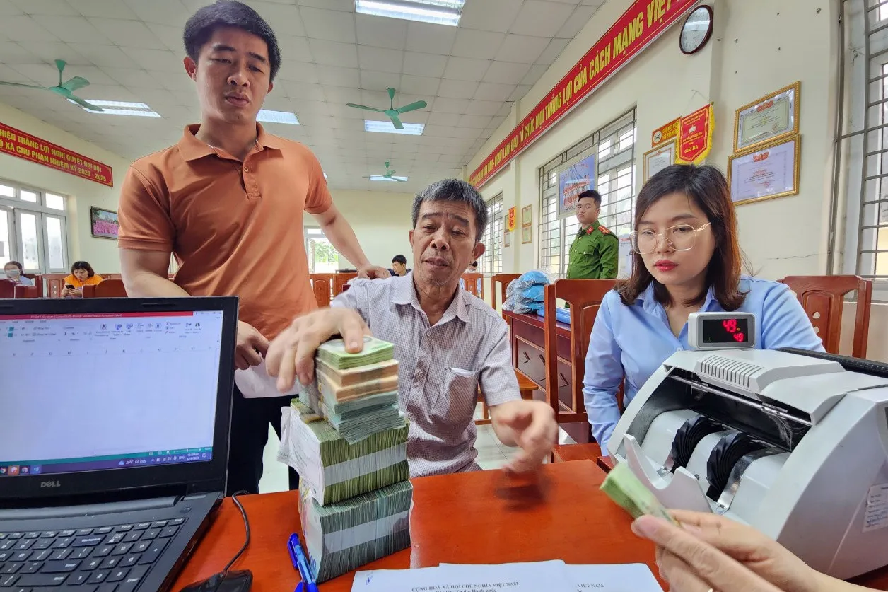 Giải ngân vốn đầu tư công khởi sắc Thảo Nguyên Hà Nội hiện đang gấp rút giải ngân gần 23,5 nghìn tỷ đồng cuối năm và tập trung cho các dự án trọng điểm... Nhiều công trình dân sinh, trọng điểm của Thủ đô đã được khởi công, khánh thành.