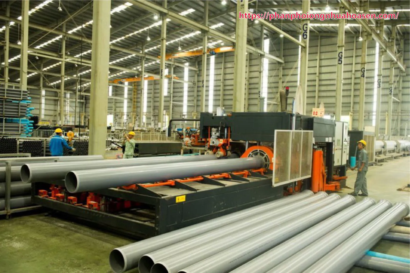 Chi phí tái chế, tiêu hao năng lượng đang là thách thức với các DN ngành nhựa. Ảnh: Tập đoàn Hoa Sen