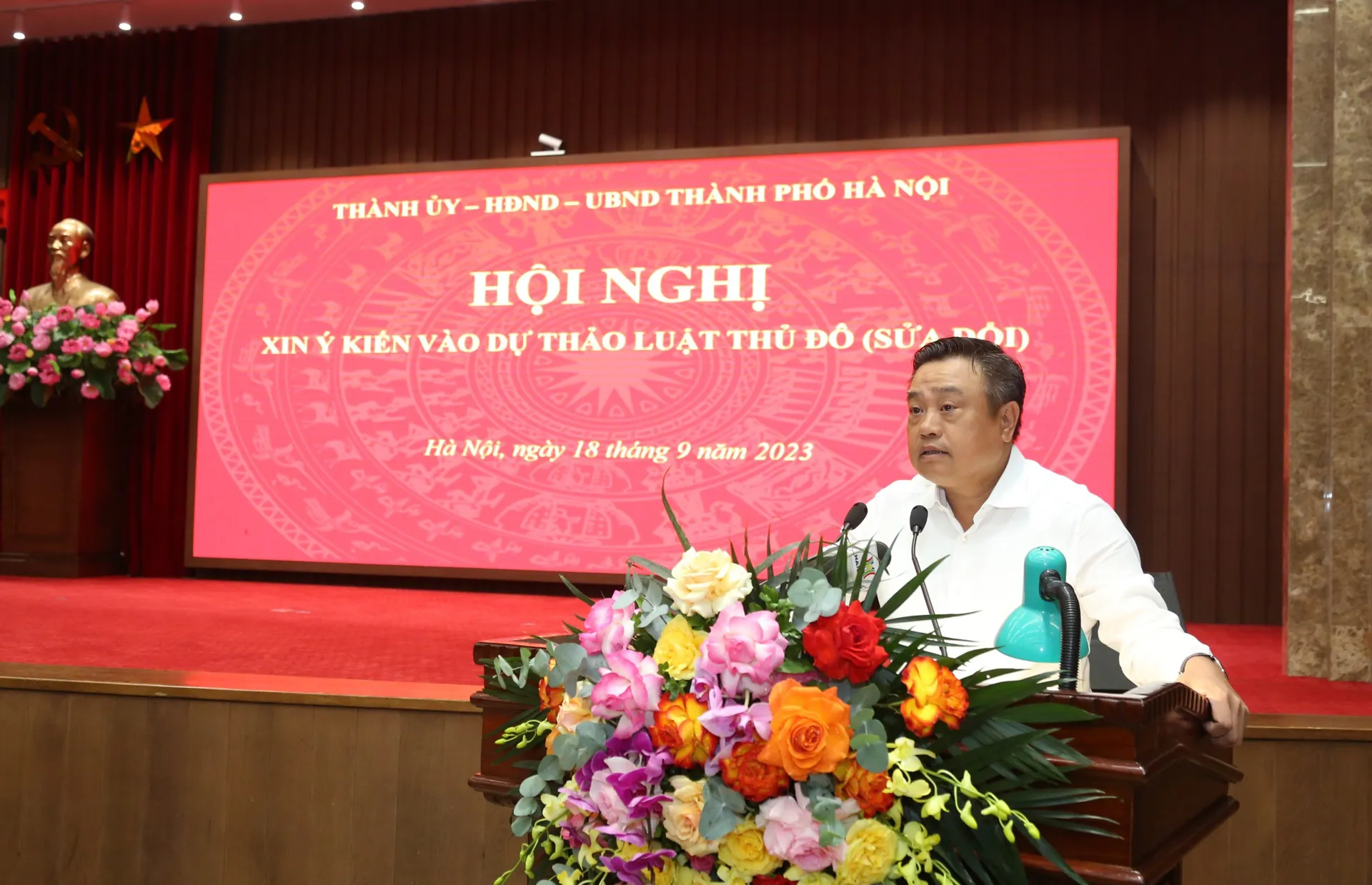 Chủ tịch UBNDTP Trần Sỹ Thanh phát biểu tại hội nghị. Ảnh: Thanh Hải