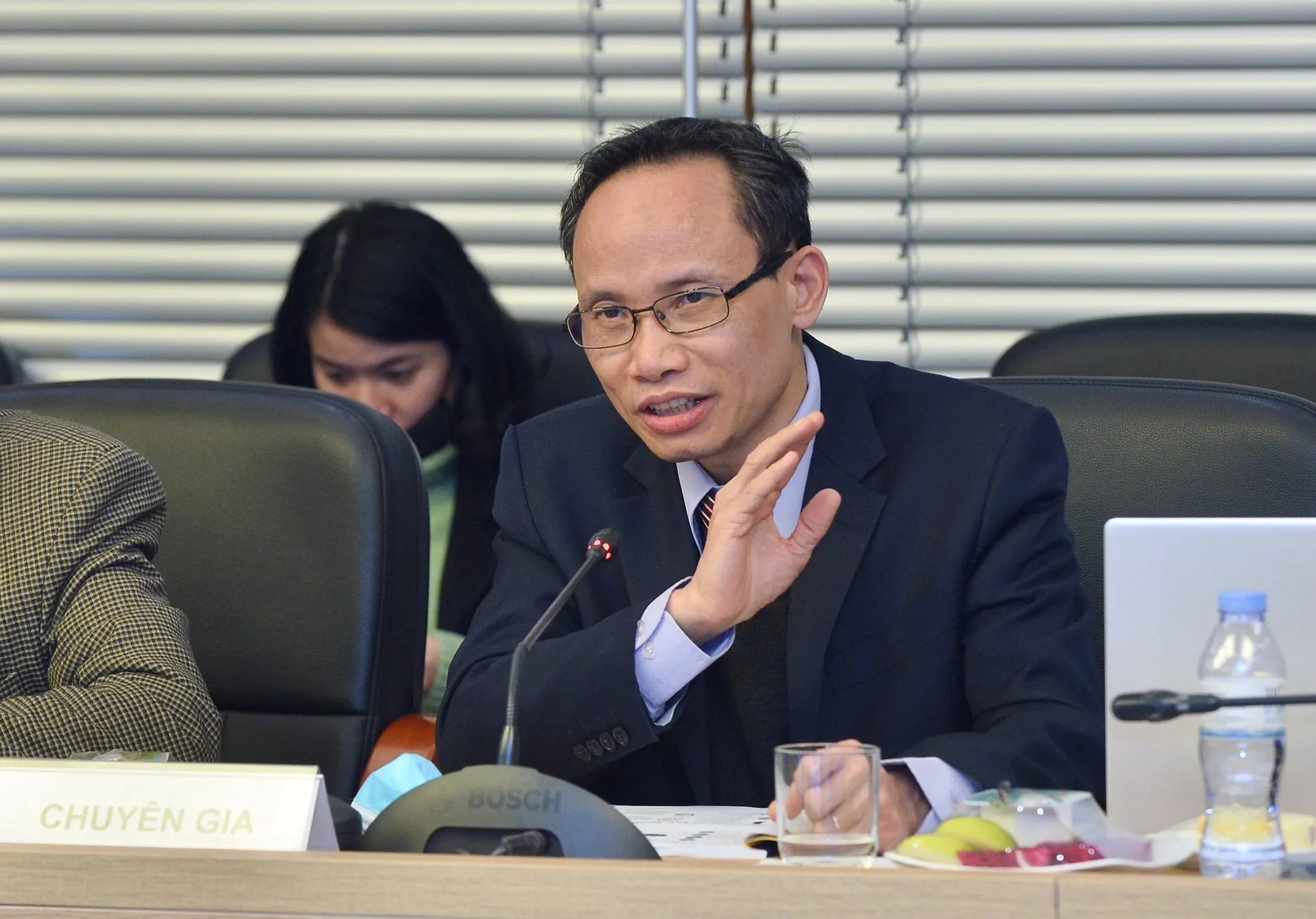 TS Cấn Văn Lực