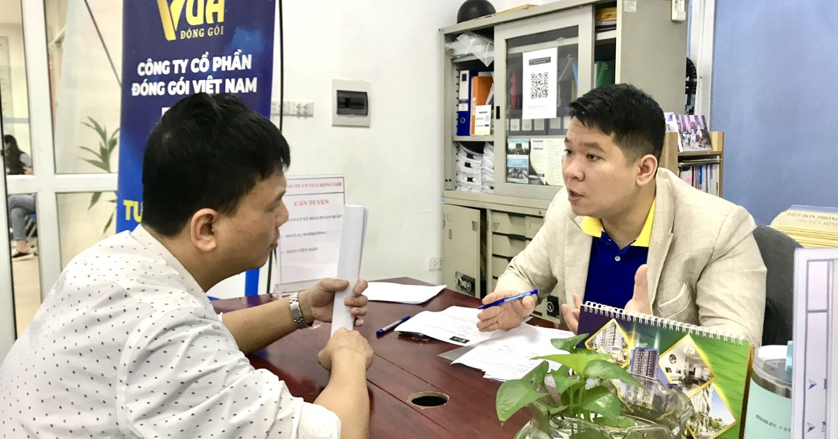 Hanoi businesses recruit large workforce to meet production demands