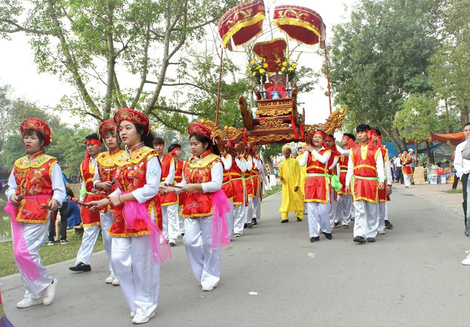 Lễ hội Cổ Loa (Đông Anh, Hà Nội). Ảnh: Lại Tấn