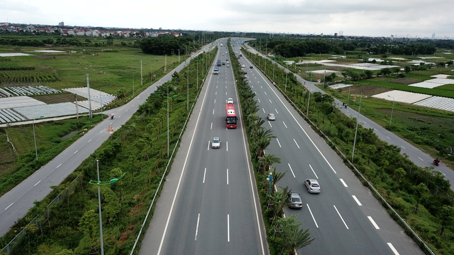 Thu phí cao tốc: Đảm bảo cân đối lợi ích của người dân và nhà nước