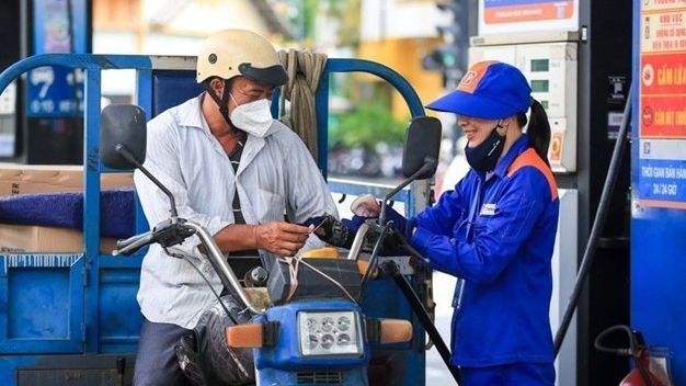 Tăng cường quản lý, sử dụng hóa đơn điện tử kinh doanh, bán lẻ xăng dầu