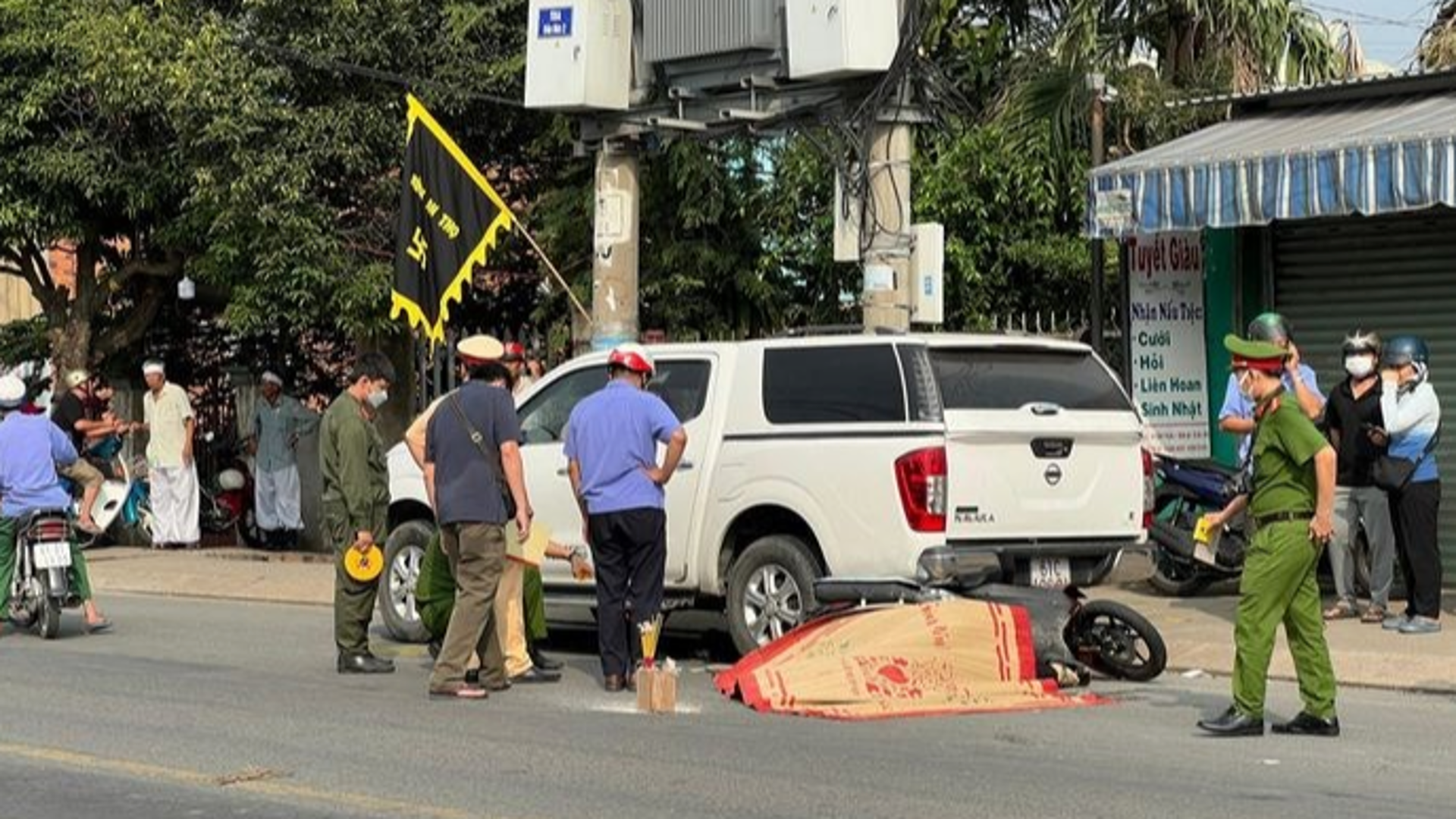 Tai nạn giao thông mới nhất 11/1/2024: Va chạm liên hoàn, 2 thanh niên tử vong