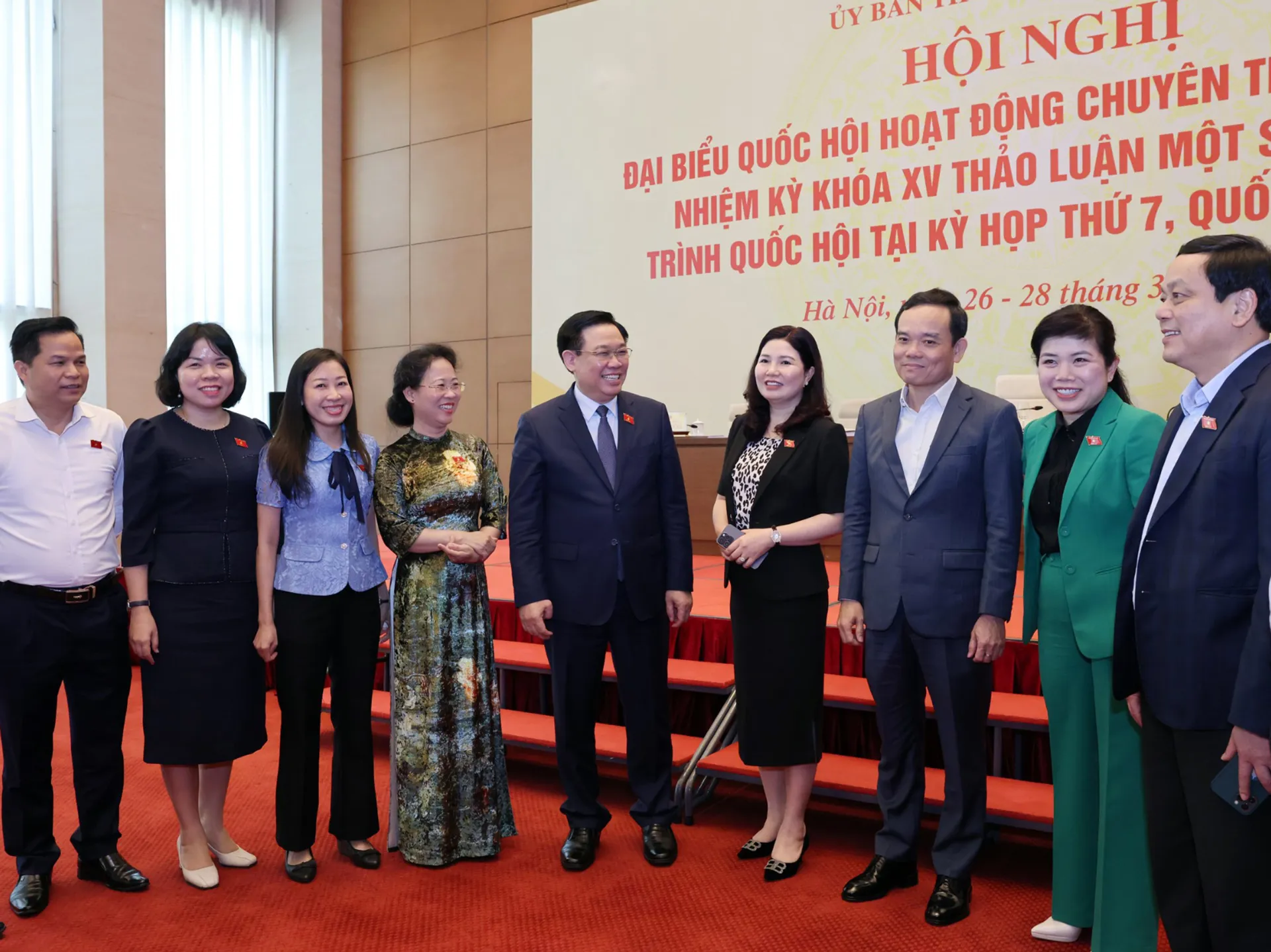Chủ tịch Quốc hội Vương Đình Huệ với các đại biểu tham dự hội nghị. Ảnh: Duy Linh
