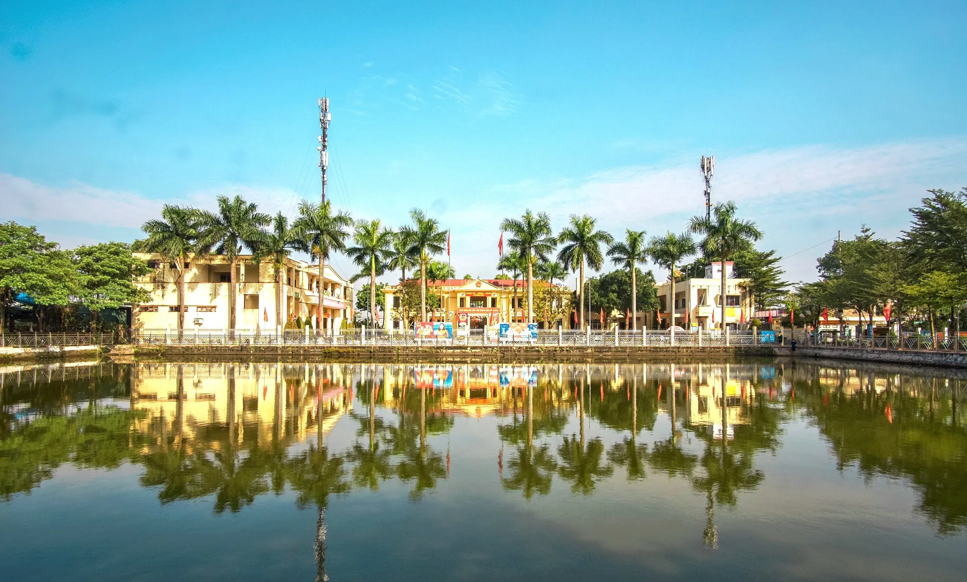 Một góc xã nông thôn mới Minh Khai, huyện Hoài Đức. Ảnh: Trần Thụ