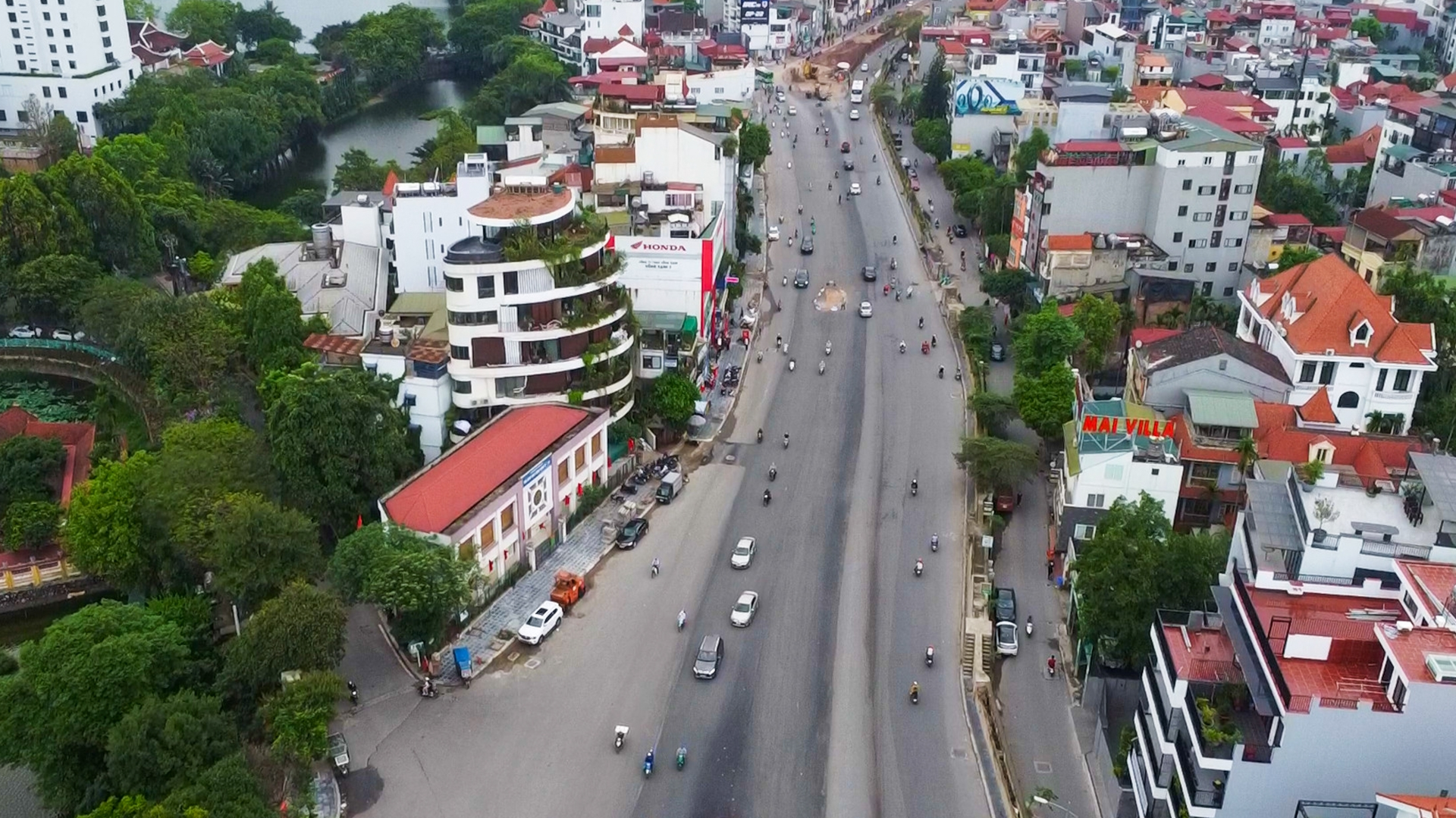 Cận cảnh đoạn đường Âu Cơ - Nghi Tàm vừa đưa vào sử dụng