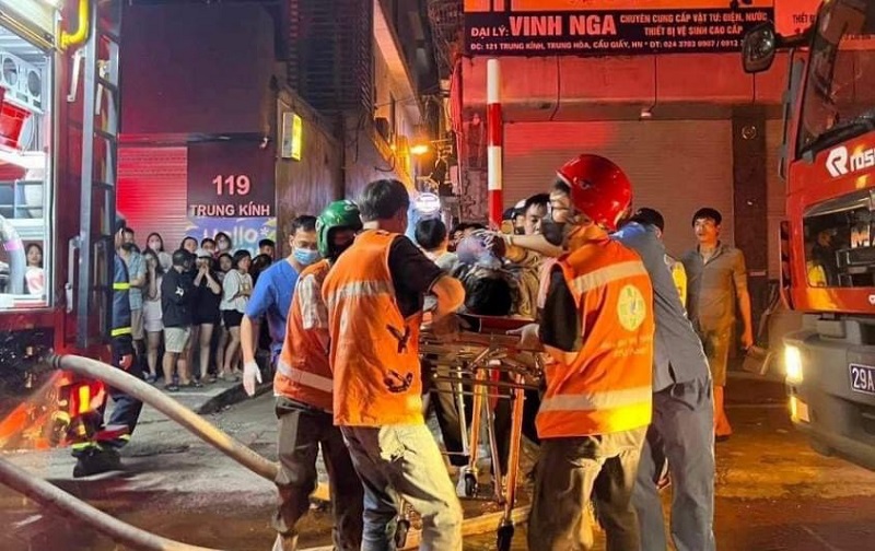 Midnight fire in Hanoi claims 14 lives