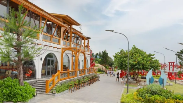 Trân Châu Beach&Resort ra mắt thương hiệu và cửa hàng trà sữa Tacerla Tea House