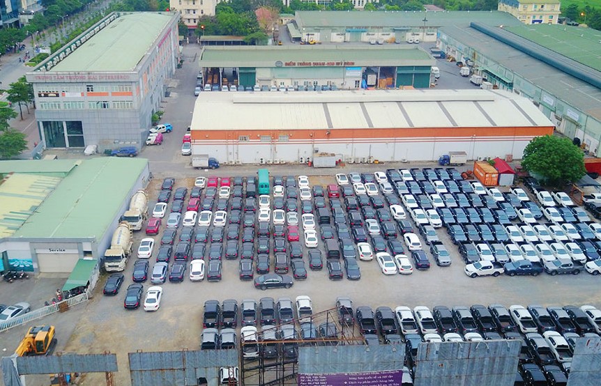 Hanoi needs to create a legal framework for temporary parking lots