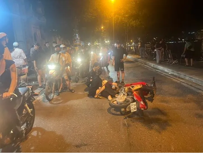 Hà Nội: tìm người biết thông tin vụ tai nạn chết người trên phố Trích Sài