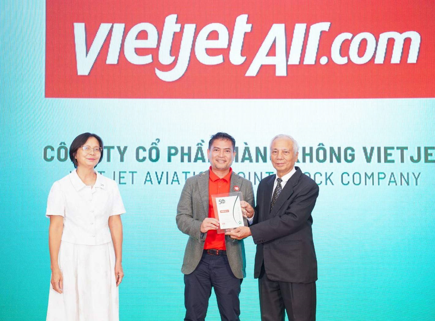 Vietjet được vinh danh Top 50 DN phát triển bền vững tiêu biểu 2024